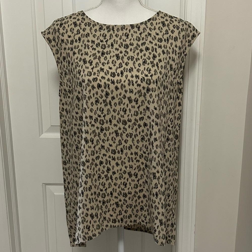 Lightweight Leopard print short sleeve blouse, size M